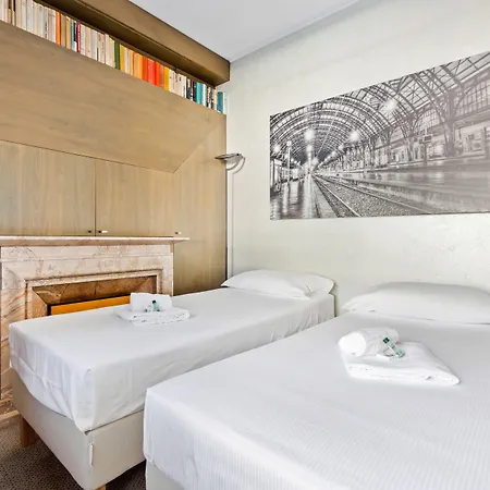 Terrace Penthouse With Duomo View דירה