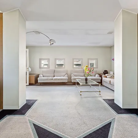 Terrace Penthouse With Duomo View דירה *